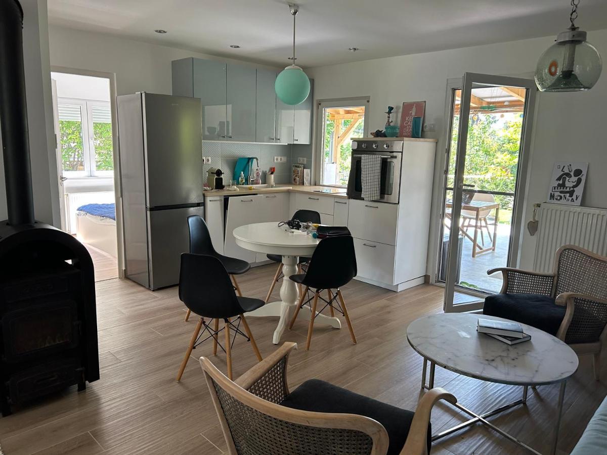 Kisvirag Vendeghaz Villa Balatonvilágos Eksteriør billede