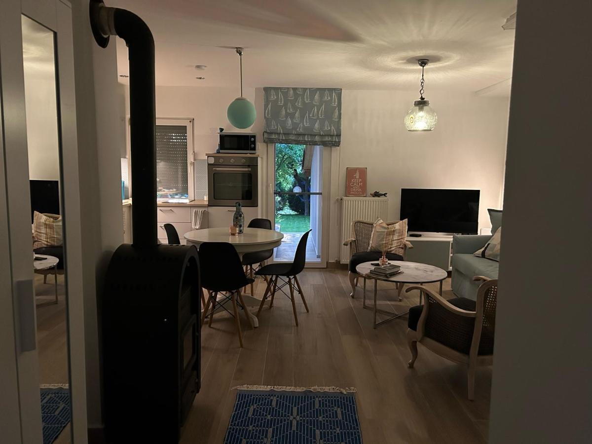 Kisvirag Vendeghaz Villa Balatonvilágos Eksteriør billede